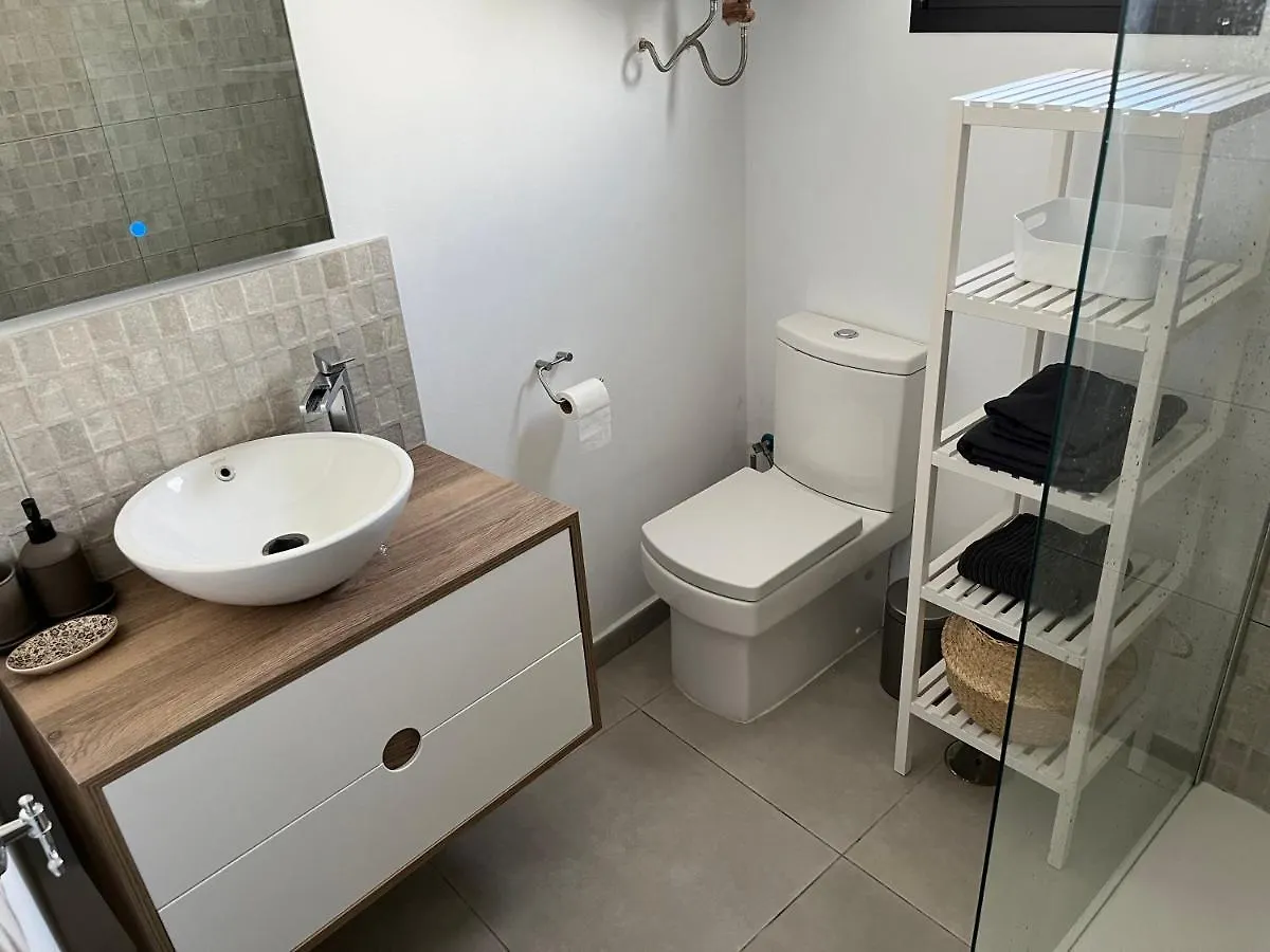 Modern 2 Bed Apartment, Private Roof Terrace With Jacuzzi - Competa Centre - Casa De La Plaza 0*,  İspanya