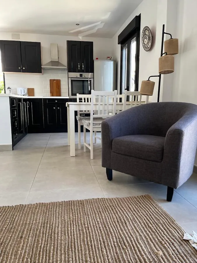 Daire Modern 2 Bed Apartment, Private Roof Terrace With Jacuzzi - Competa Centre - Casa De La Plaza İspanya