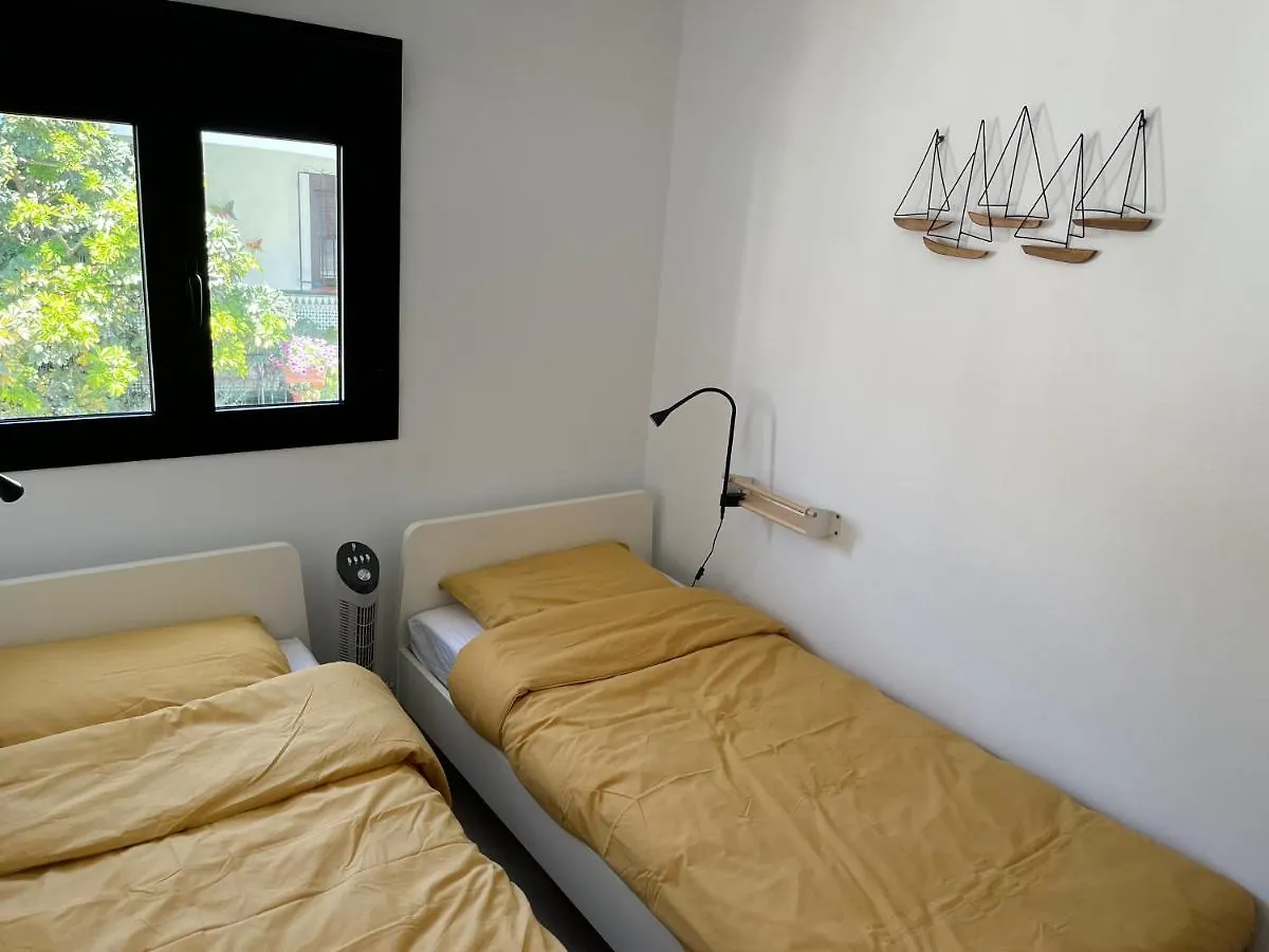 Modern 2 Bed Apartment, Private Roof Terrace With Jacuzzi - Competa Centre - Casa De La Plaza 0*,