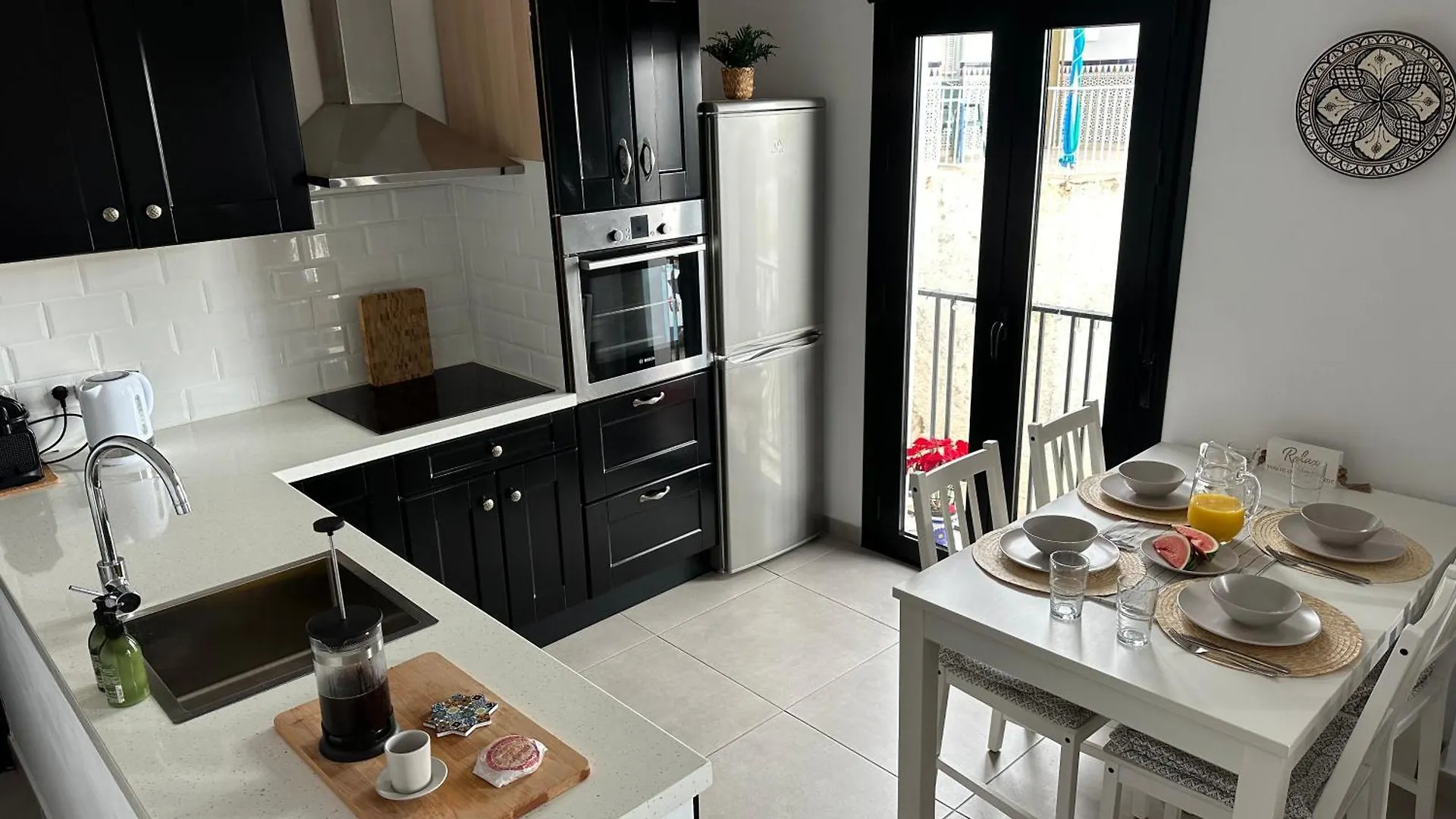 Modern 2 Bed Apartment, Private Roof Terrace With Jacuzzi - Competa Centre - Casa De La Plaza 0*,